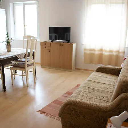 Marta Apartment *